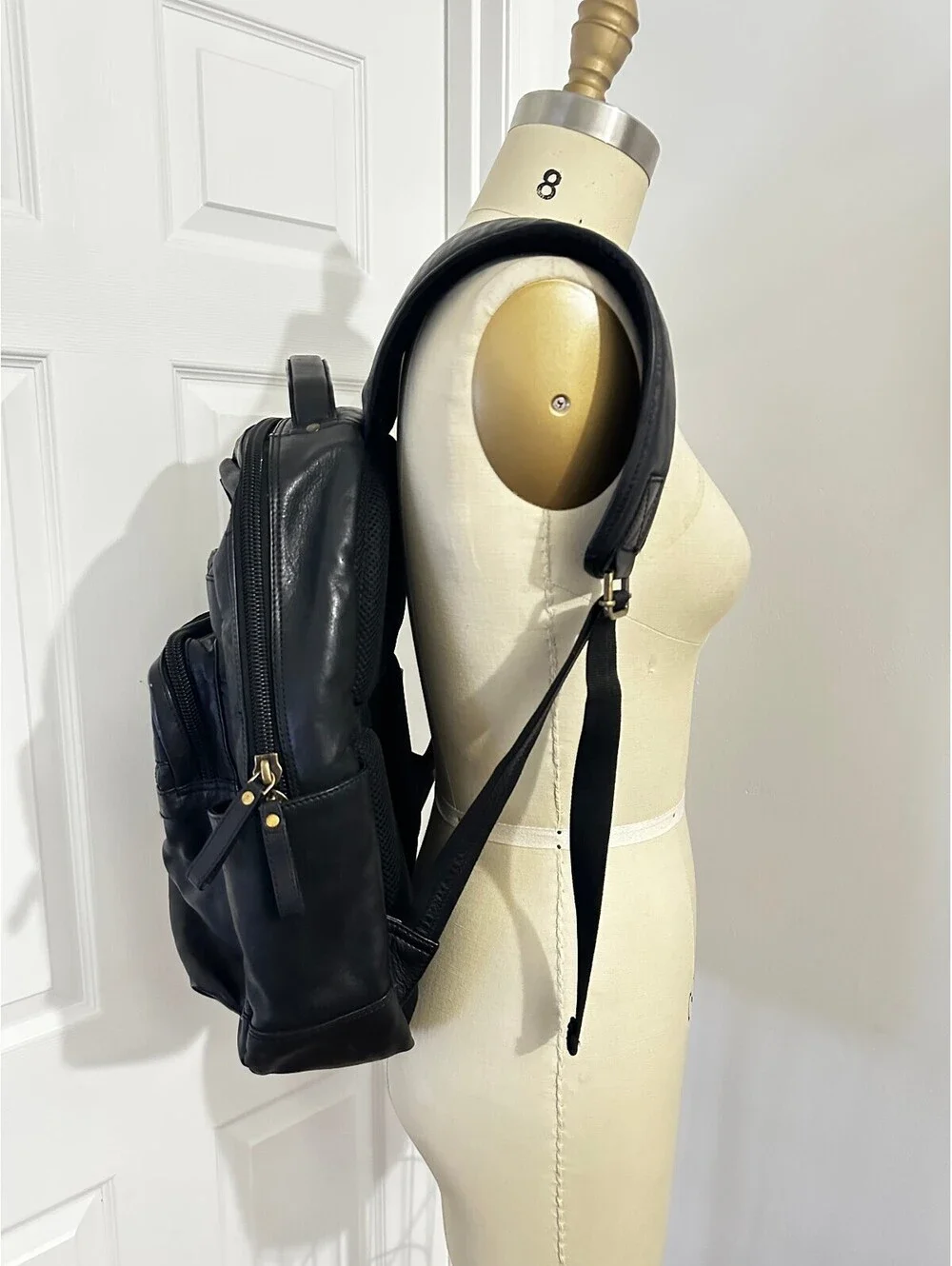 Chaps Black Leather Backpack Men's Inner & Outer Pockets
